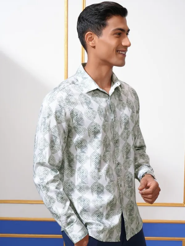 Locomotive Men Green Printed Slim Fit Casual Shirt