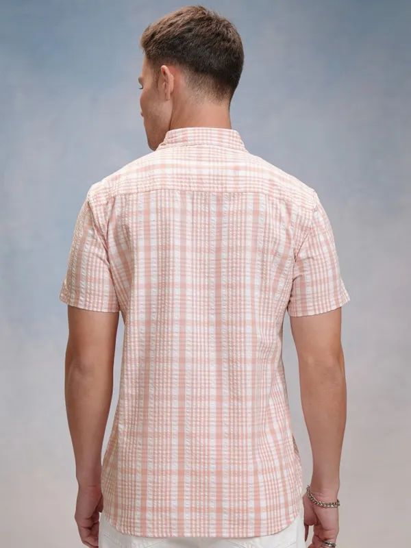 Locomotive Men Peach Checked Regular Fit Casual Shirt
