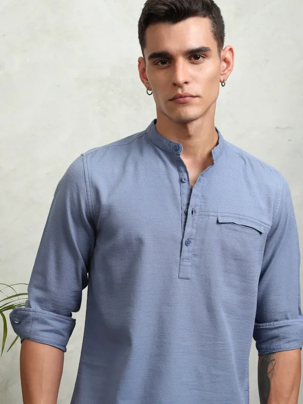 Highlander Men Blue Textured Relaxed Fit Casual Shirt