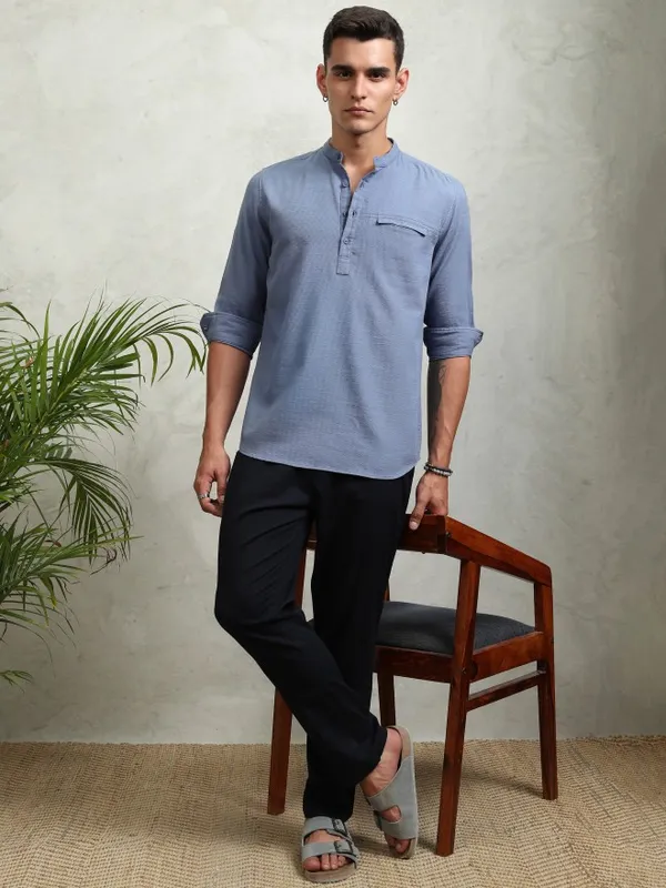 Highlander Men Blue Textured Relaxed Fit Casual Shirt