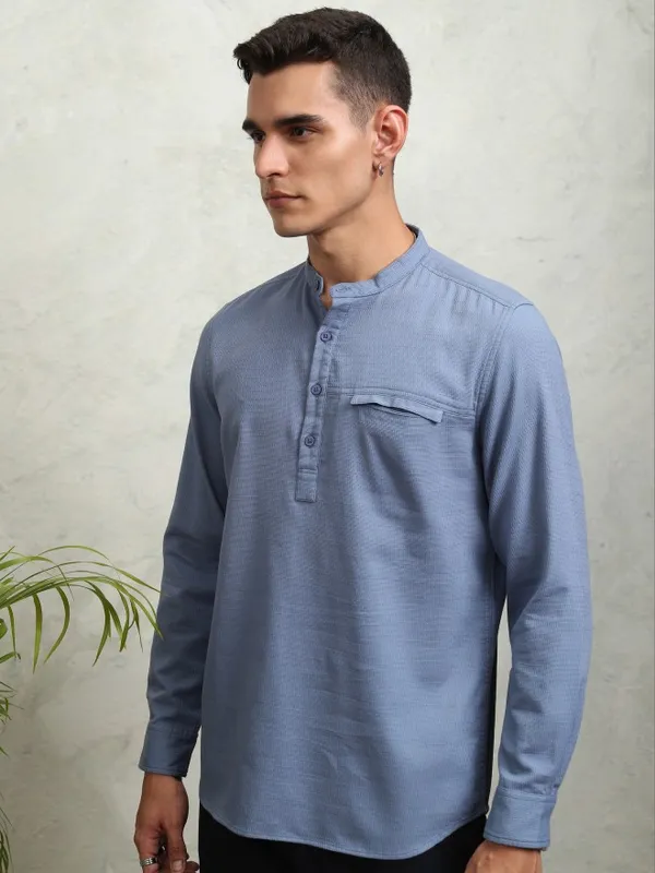 Highlander Men Blue Textured Relaxed Fit Casual Shirt