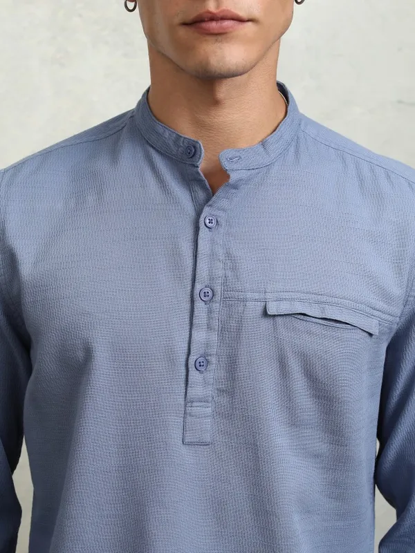 Highlander Men Blue Textured Relaxed Fit Casual Shirt