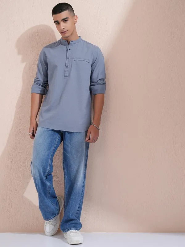 Highlander Men Blue Textured Regular Fit Casual Shirt