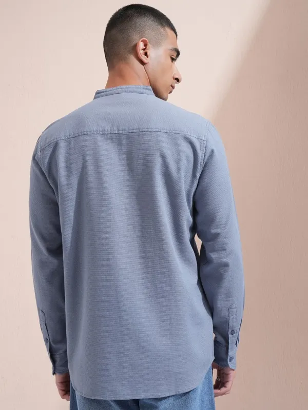 Highlander Men Blue Textured Regular Fit Casual Shirt