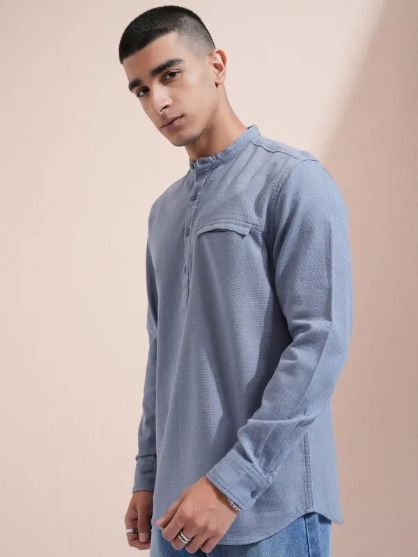 Highlander Men Blue Textured Regular Fit Casual Shirt