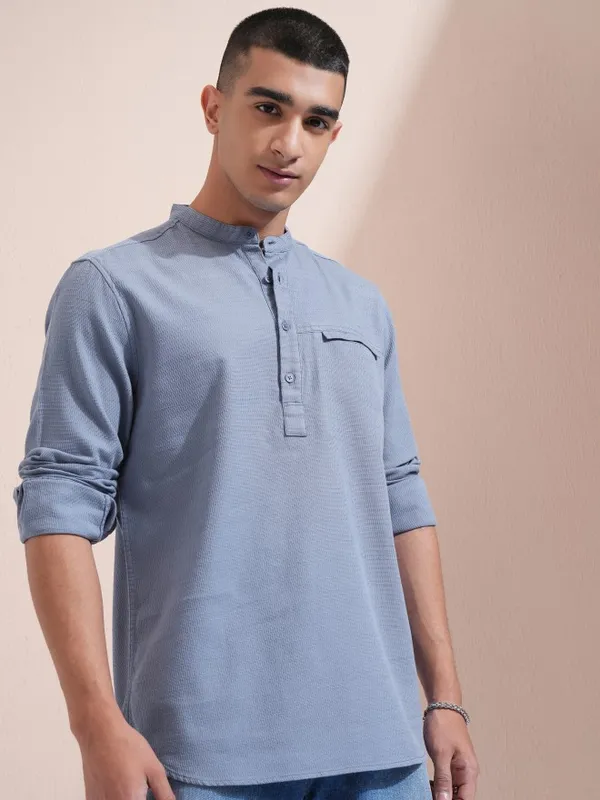 Highlander Men Blue Textured Regular Fit Casual Shirt