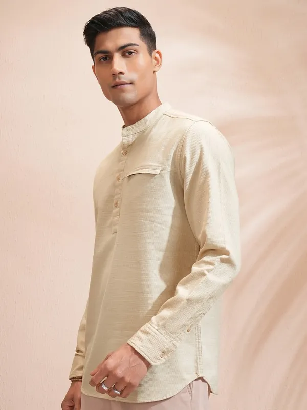 Highlander Men Beige Textured Regular Fit Casual Shirt