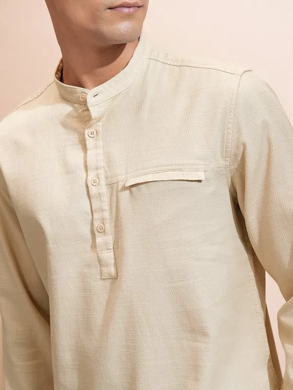 Highlander Men Beige Textured Regular Fit Casual Shirt