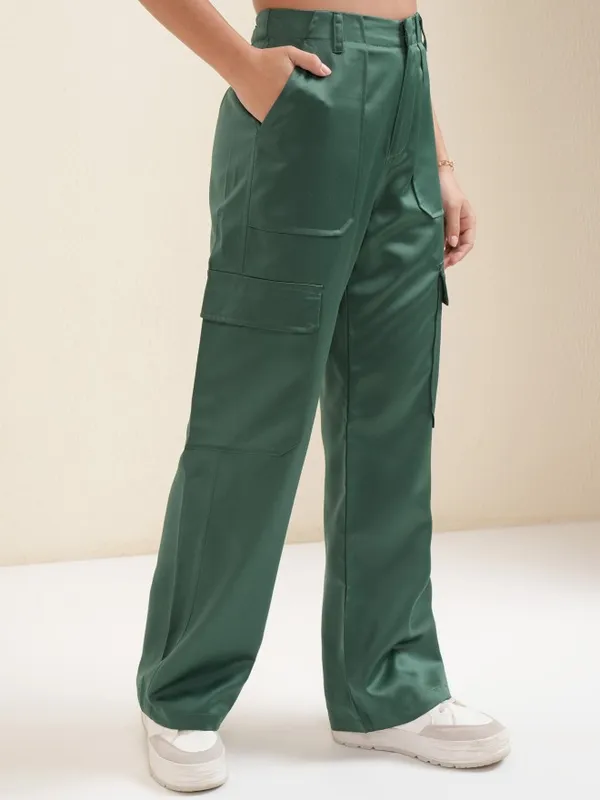 Tokyo Talkies Women Green Solid Loose Fit Cargos