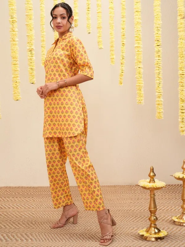 Vishudh Women Mustard Tunic With Trousers Co-Ords