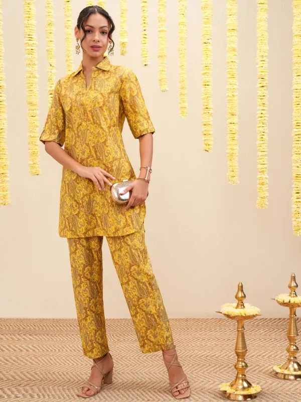 Vishudh Women Yellow Tunic With Trousers Co-Ords