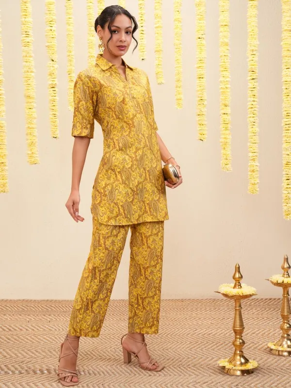 Vishudh Women Yellow Tunic With Trousers Co-Ords