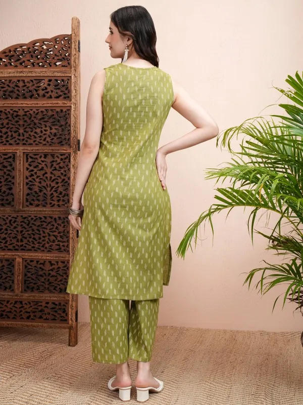 Women Kurta With Palazzos