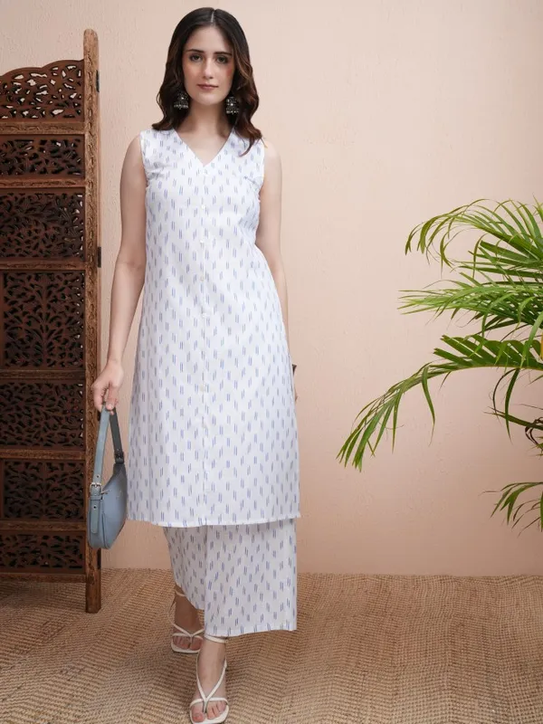 Women Kurta With Palazzos