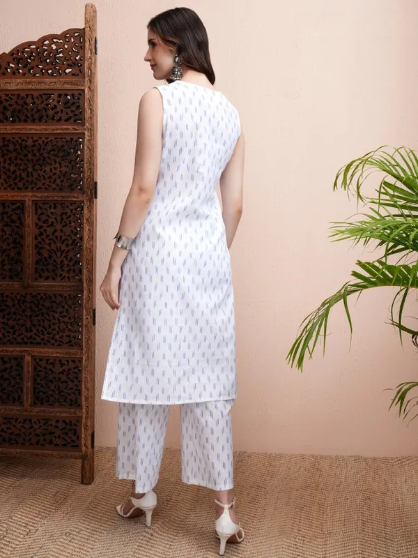 Women Kurta With Palazzos