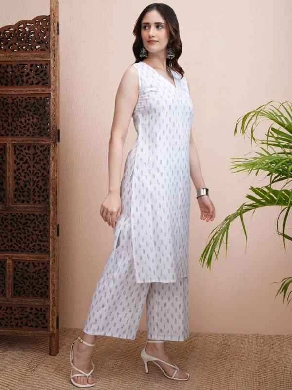 Women Kurta With Palazzos