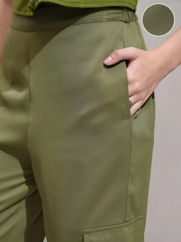 Tokyo Talkies Women Olive Solid Straight Fit Cargos