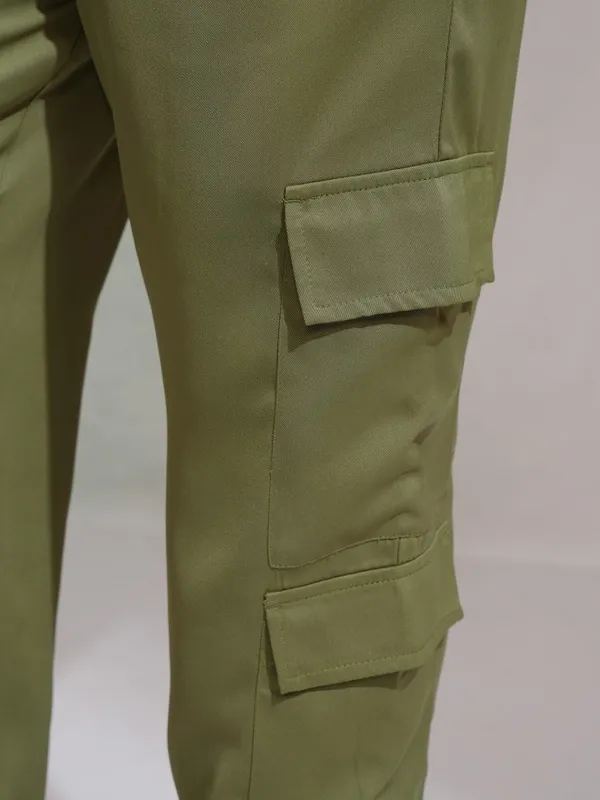 Tokyo Talkies Women Olive Solid Straight Fit Cargos
