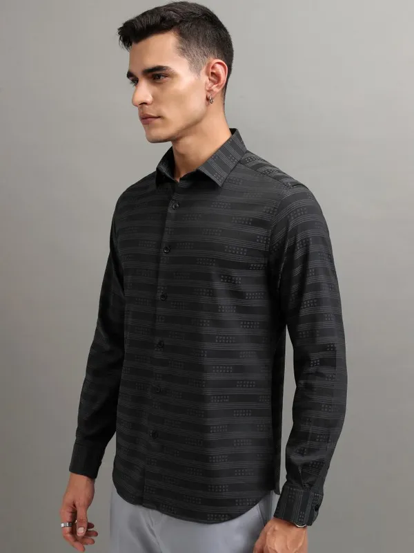 Highlander Men Black Striped Slim Fit Casual Shirt
