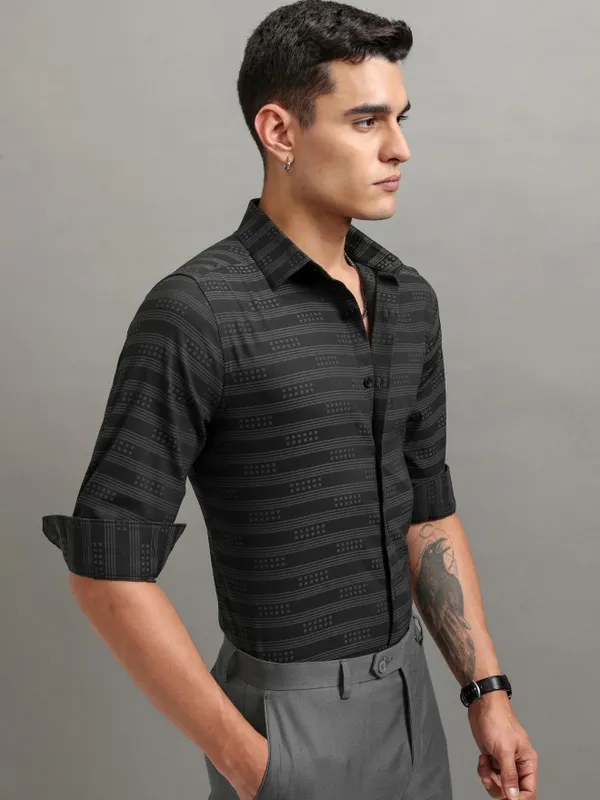 Highlander Men Grey Striped Slim Fit Casual Shirt