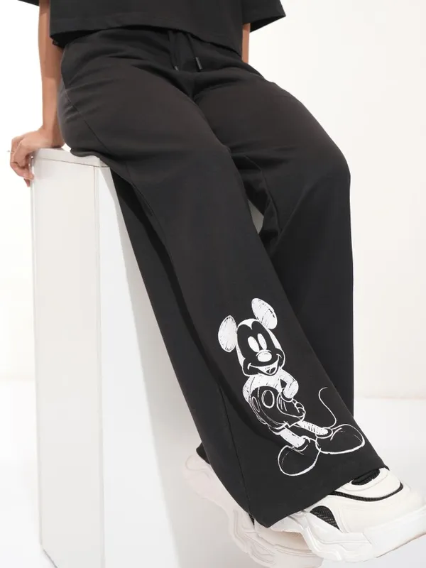 Disney By Tokyo Talkies Women Black Mickey Mouse Printed Trackpants