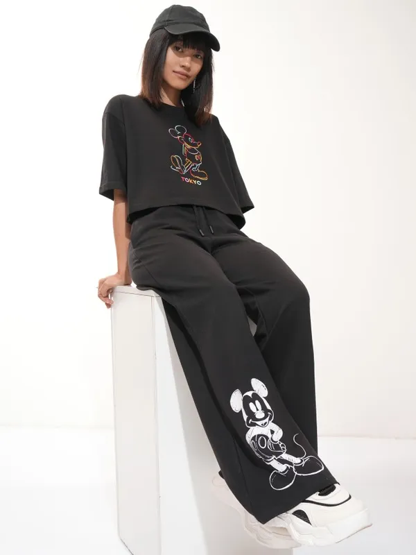 Disney By Tokyo Talkies Women Black Mickey Mouse Printed Trackpants