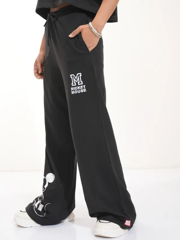 Disney By Tokyo Talkies Women Black Mickey Mouse Printed Trackpants