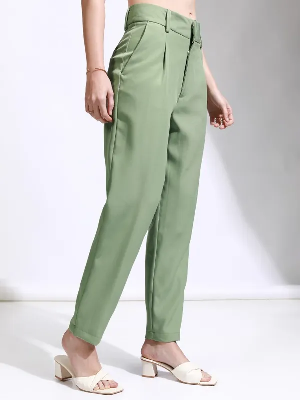Tokyo Talkies Women Green Solid Regular Fit Casual Trouser