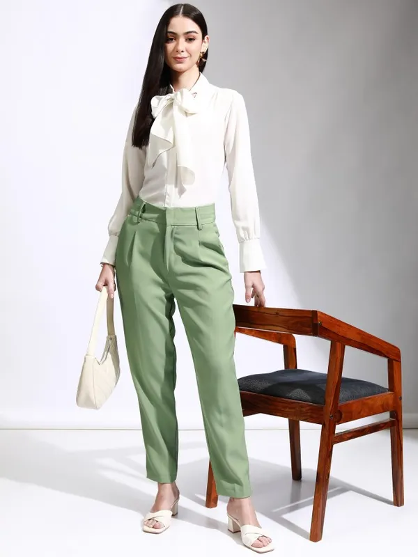 Tokyo Talkies Women Green Solid Regular Fit Casual Trouser