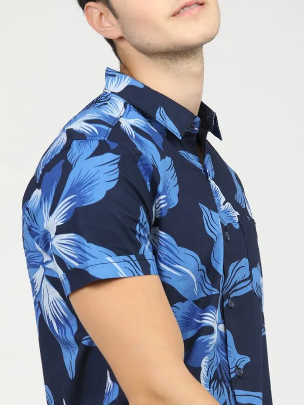 Highlander Men Blue Printed Slim Fit Casual Shirt