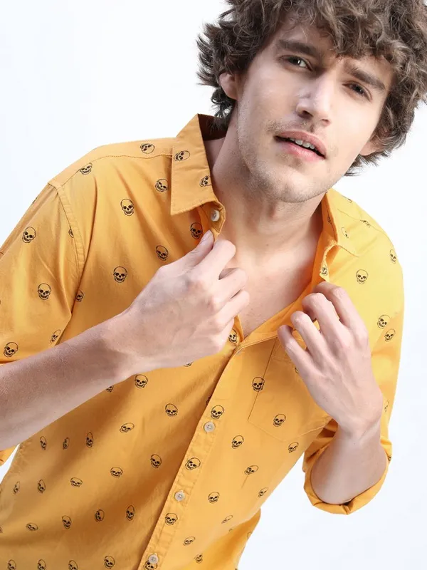 Highlander Men Yellow Printed Slim Fit Casual Shirt
