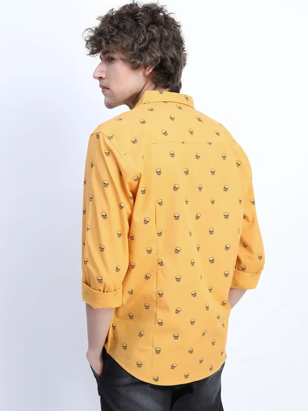 Highlander Men Yellow Printed Slim Fit Casual Shirt