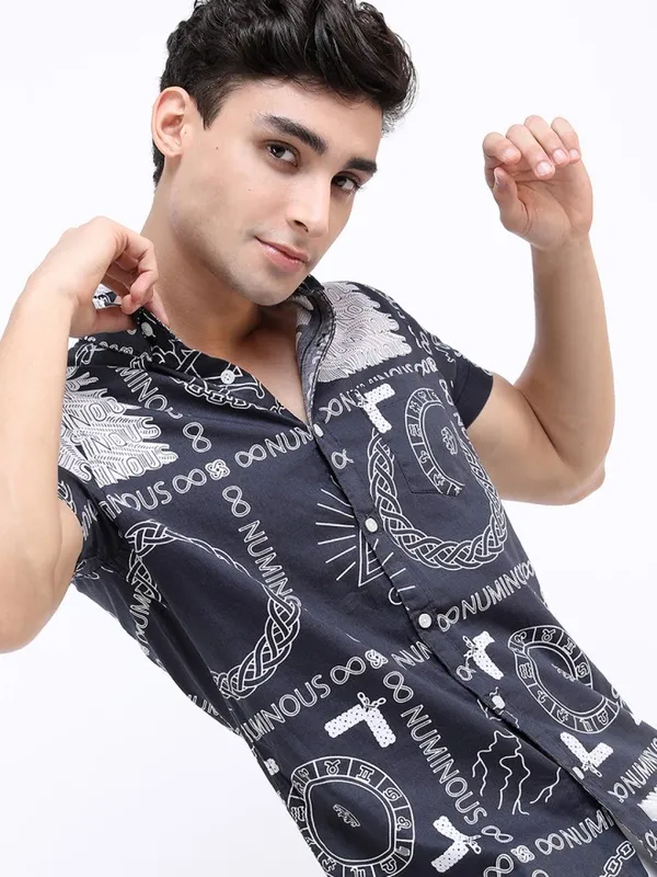 Highlander Men Grey Printed Slim Fit Casual Shirt