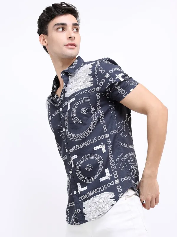 Highlander Men Grey Printed Slim Fit Casual Shirt