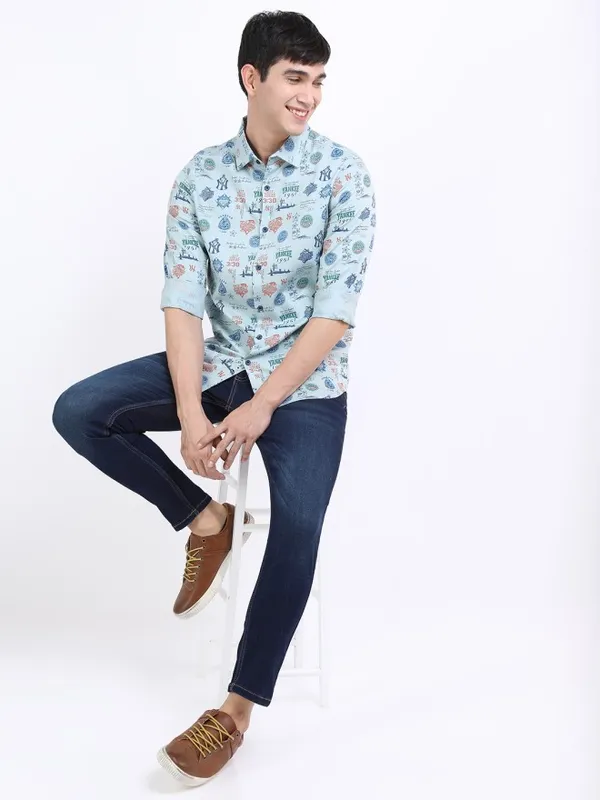 Highlander Men Blue Printed Slim Fit Casual Shirt