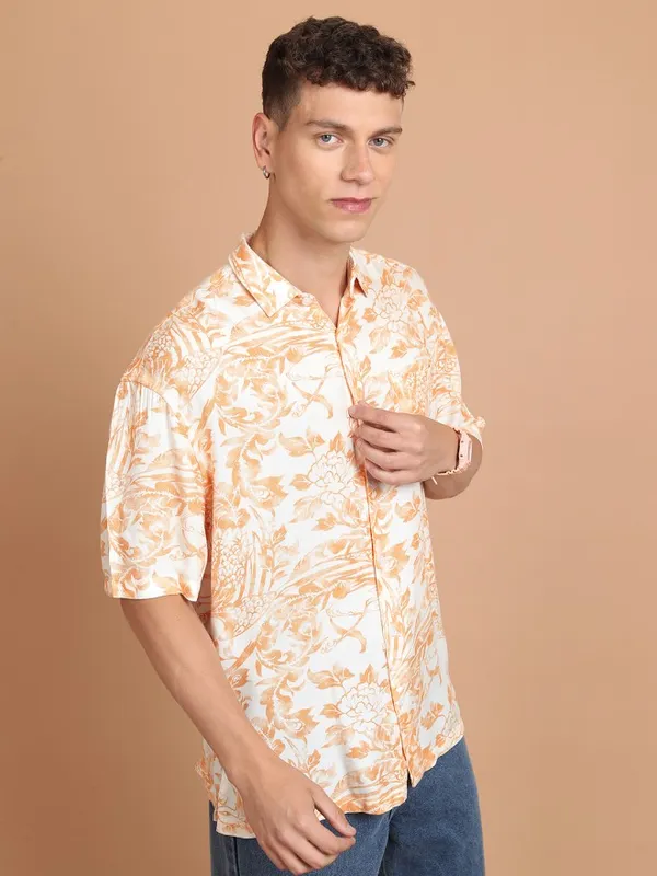 Highlander Men Orange Printed Slim Fit Casual Shirt