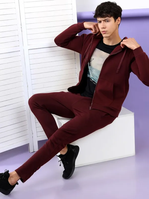 Men Solid Sweatshirt