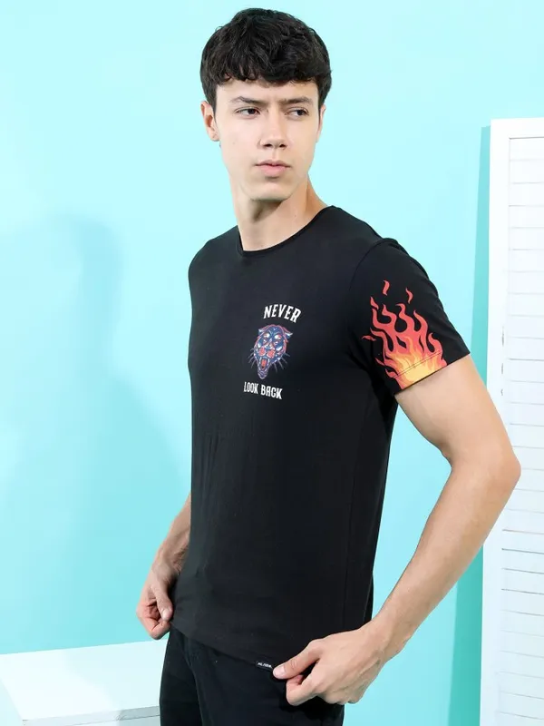 Highlander Men Black Printed Round Neck Slim Fit T-Shirt
