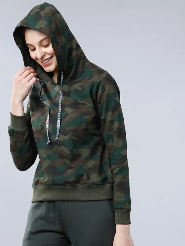 Women Solid Sweatshirt