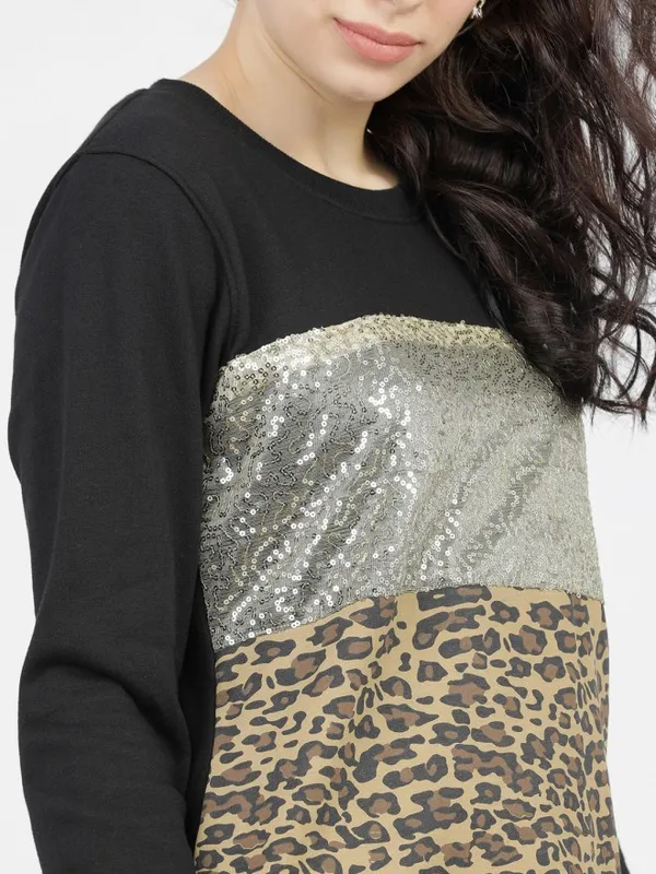 Tokyo Talkies Women Black Solid Pullover Round Neck Sweatshirt