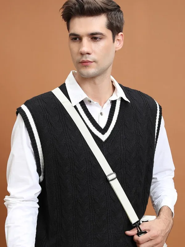 Highlander Men Black V-Neck Pullover Sweater