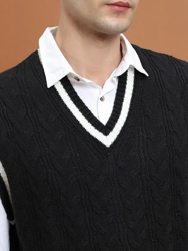 Highlander Men Black V-Neck Pullover Sweater