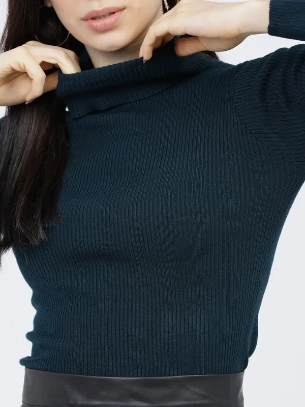 Tokyo Talkies Women Green Turtle Neck Sweater