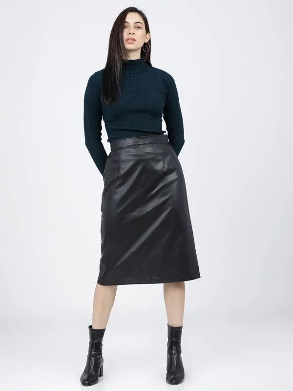 Tokyo Talkies Women Green Turtle Neck Sweater