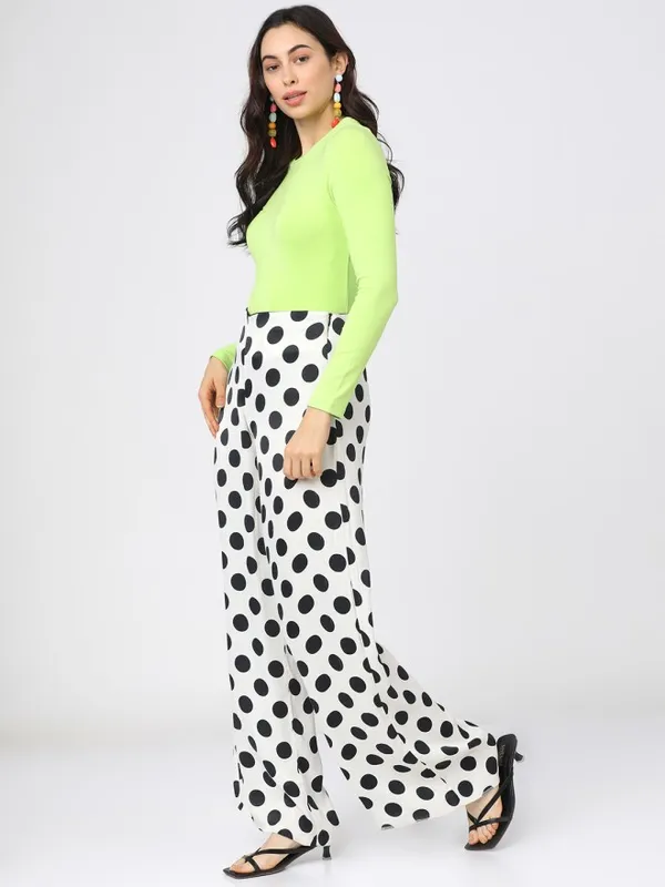 Tokyo Talkies Women Green Solid Regular Top