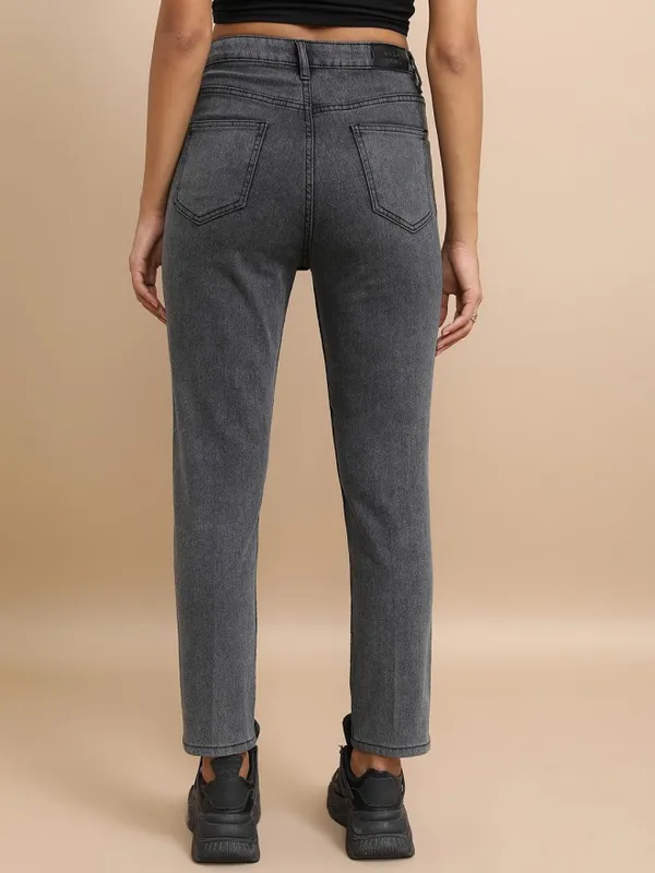 Tokyo Talkies Women Grey Skinny Fit Clean Look Stretchable Jeans
