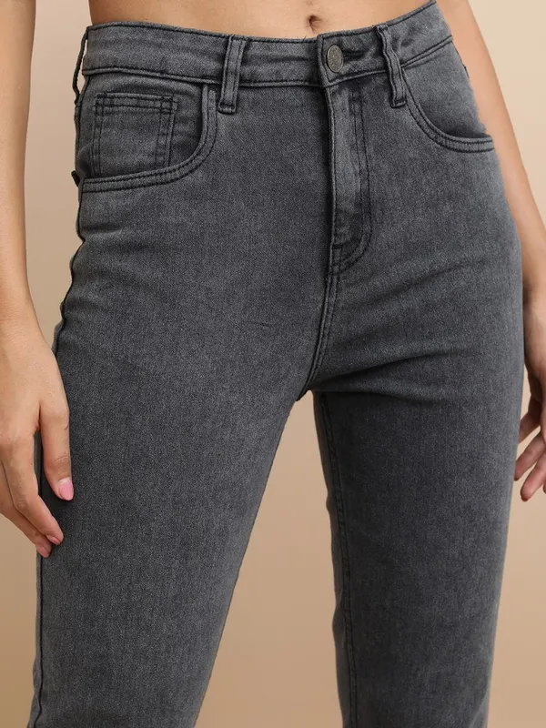 Tokyo Talkies Women Grey Skinny Fit Clean Look Stretchable Jeans