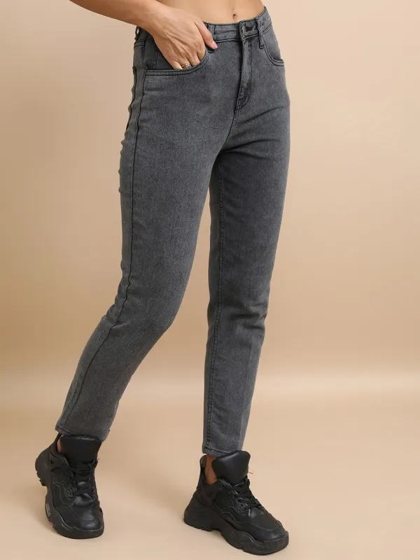 Tokyo Talkies Women Grey Skinny Fit Clean Look Stretchable Jeans