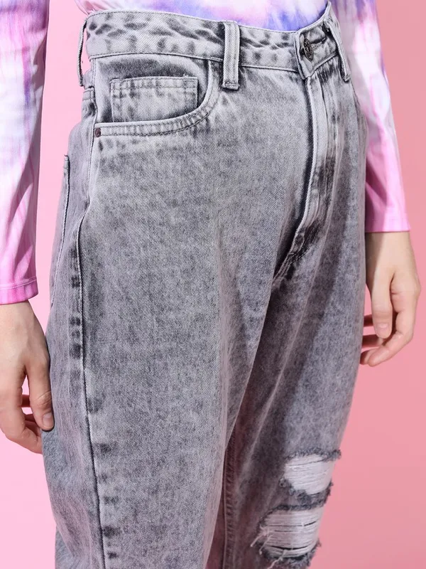Tokyo Talkies Women Grey Straight Fit Highly Distressed Jeans