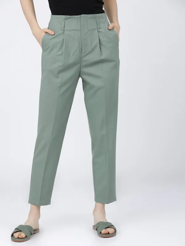Tokyo Talkies Women Green Solid Tapered Fit Casual Trouser
